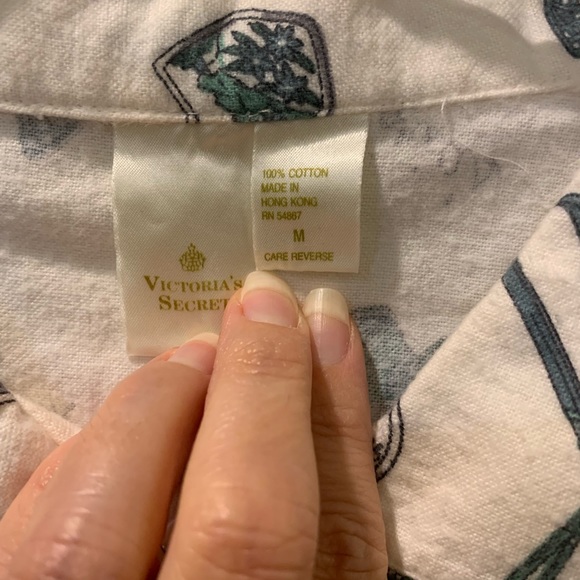 Victoria’s Secret Gold Label Fleece Winter Sports Printed Pajama Shorts Set M - Picture 3 of 3